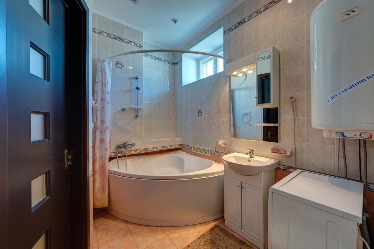 Apartments With Three Rooms On Shevchenko Blvd Kiev Bagian luar foto
