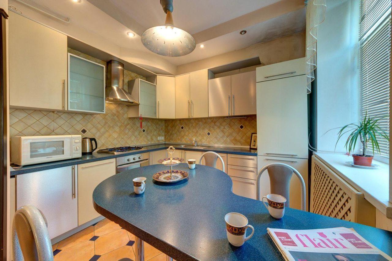 Apartments With Three Rooms On Shevchenko Blvd Kiev Bagian luar foto