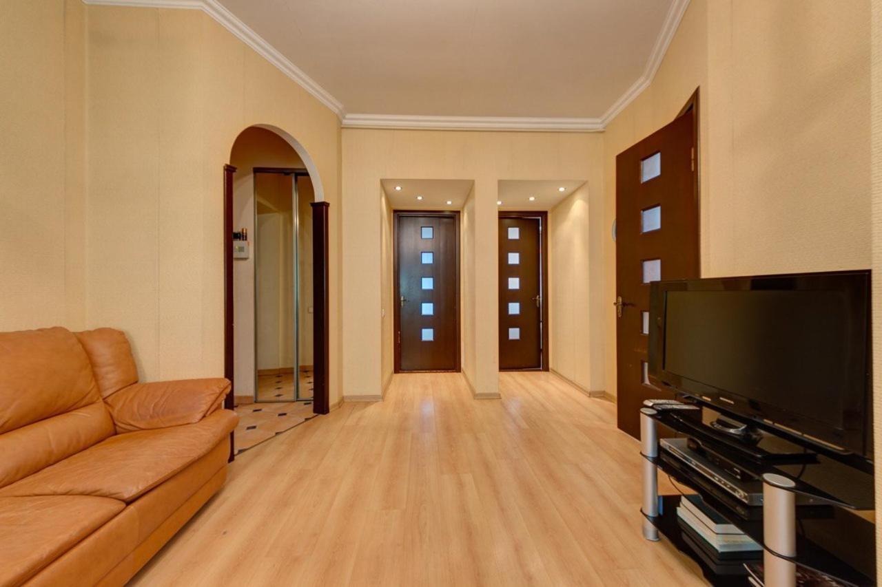 Apartments With Three Rooms On Shevchenko Blvd Kiev Bagian luar foto